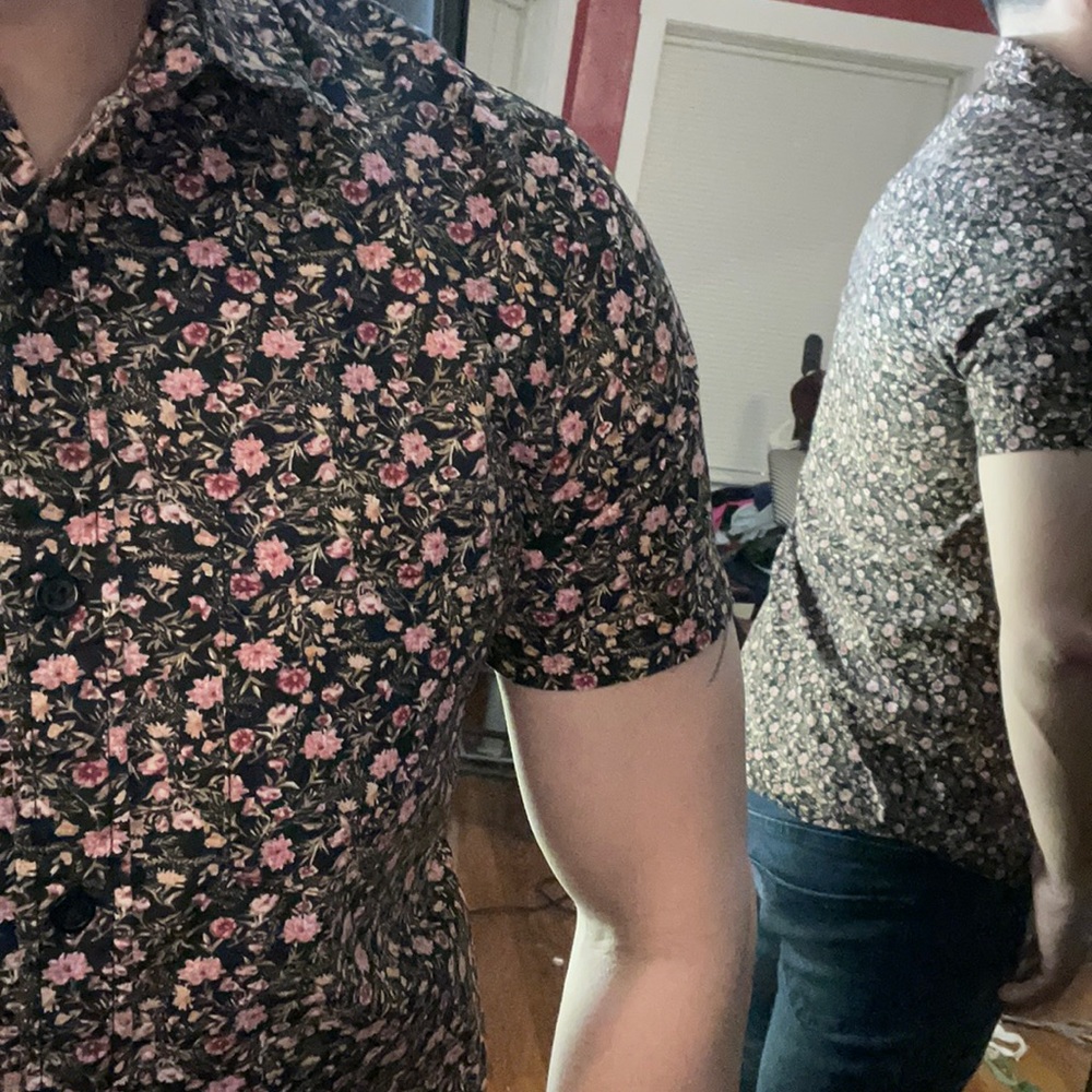 Forever 21 Button Down Shirt Size XS flowers